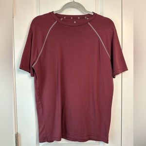 Tommy John Mens Burgundy Short Sleeve Shirt (Size M)